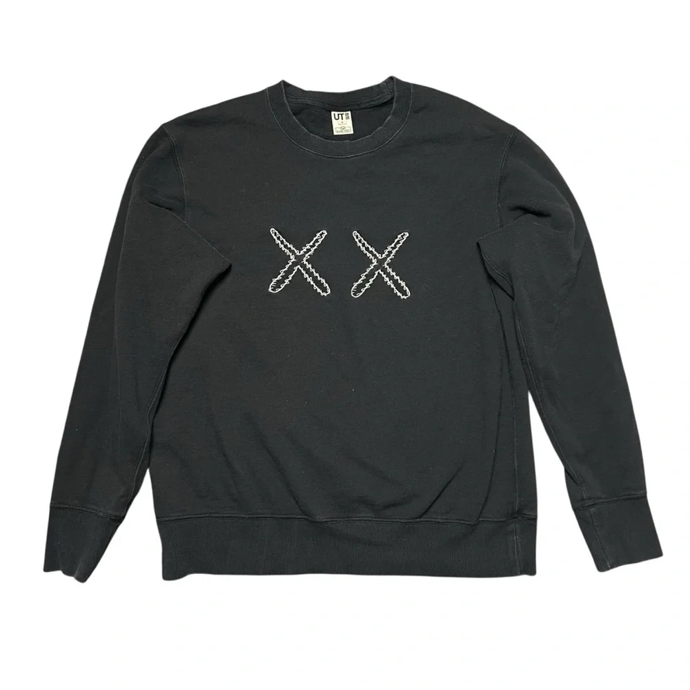 KAWS x Sesame Street Uniqlo Sweatshirt 2018 Black Crewneck Sweater Men’s M
